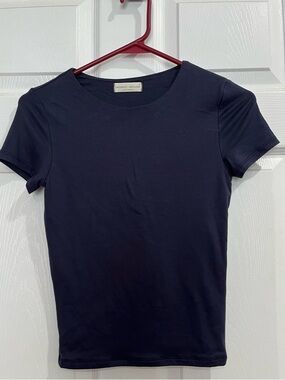 Frankiee and Skylarr Navy Short-Sleeve Crewneck Top Size S